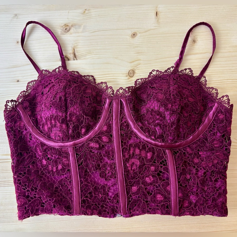 Altar’d State XXS burgundy padded, cropped, lace, underwire, corset top